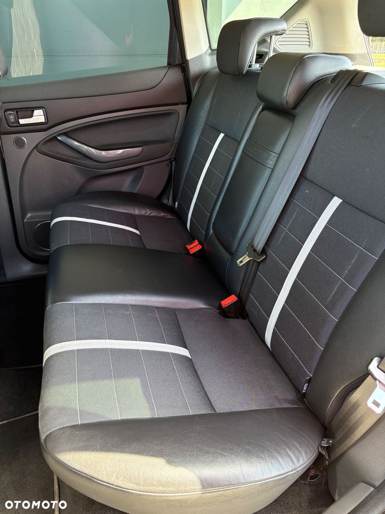 Ford Kuga 2.0 TDCi Titanium - 33