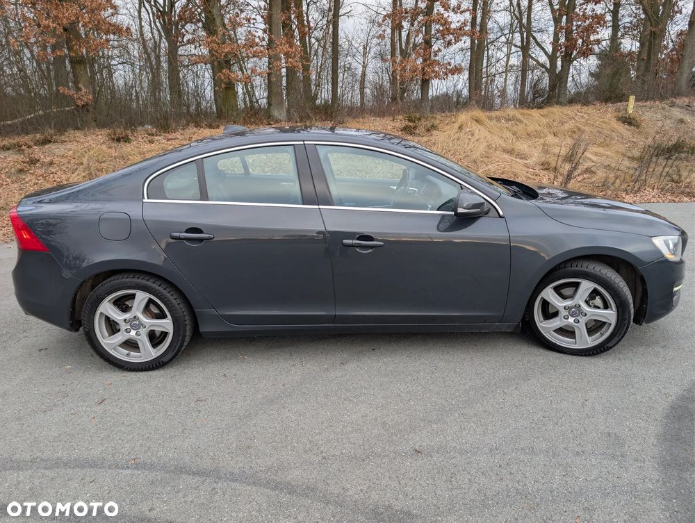 Volvo S60 T5 Drive-E Dynamic Edition (Momentum) - 37