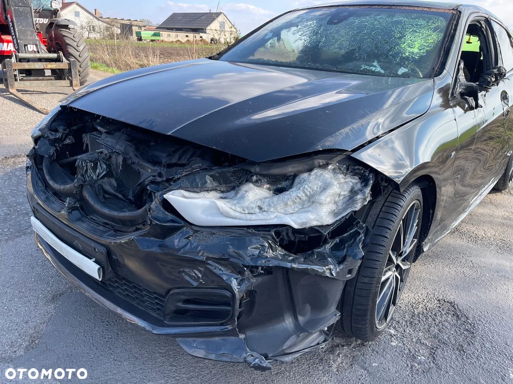 BMW Seria 1 118i Edition M Sport Shadow - 22