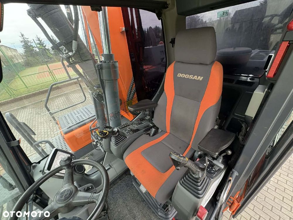 Doosan DX140W-5 ROTOTILT ENGCON SZCZYPCE 2 ŁYŻKI - 18