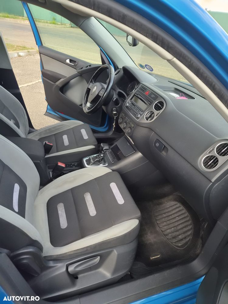 Volkswagen Tiguan - 9