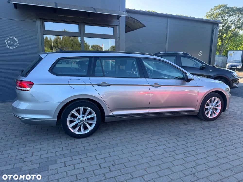 Volkswagen Passat 2.0 TDI (BlueMotion Technology) DSG Comfortline - 9