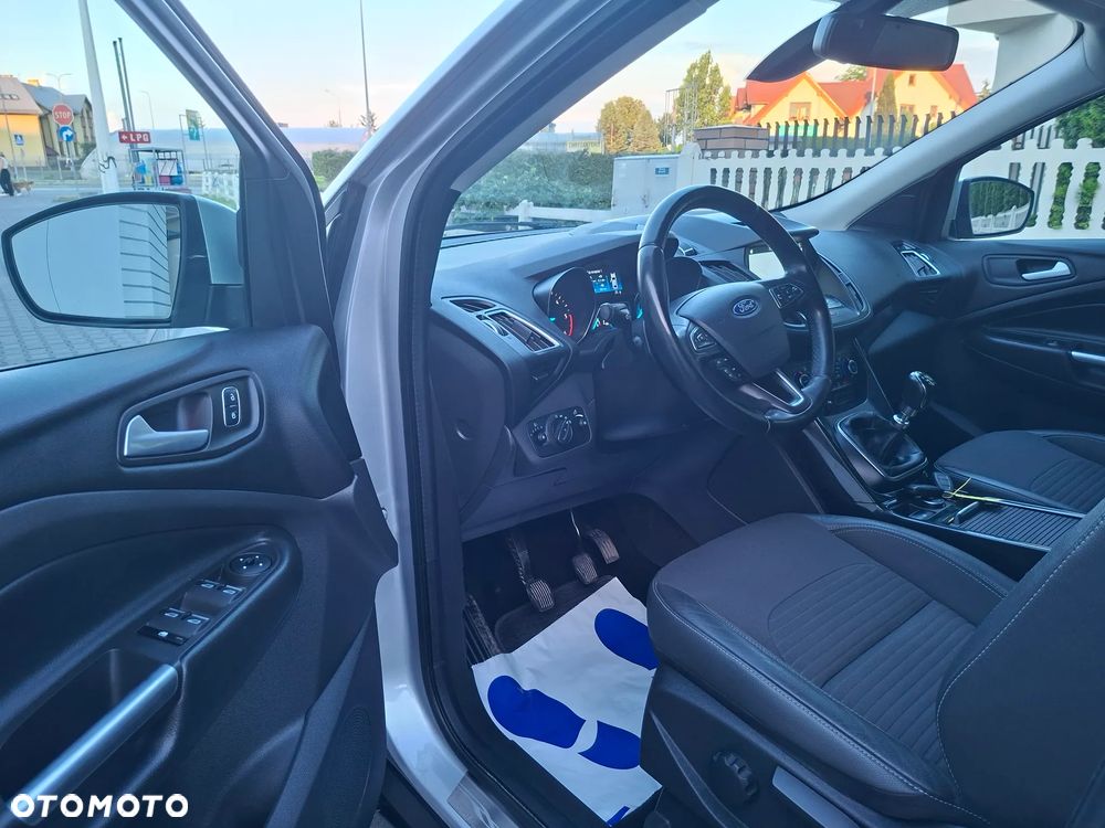 Ford Kuga 2.0 TDCi 2x4 Black & Silver - 27