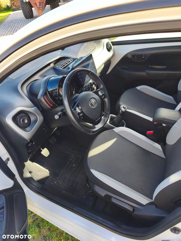 Toyota Aygo 1.0 VVT-i Sprint EU6 - 11