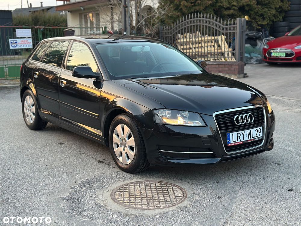 Audi A3 Sportback 1.6 TDI DPF Attraction - 12