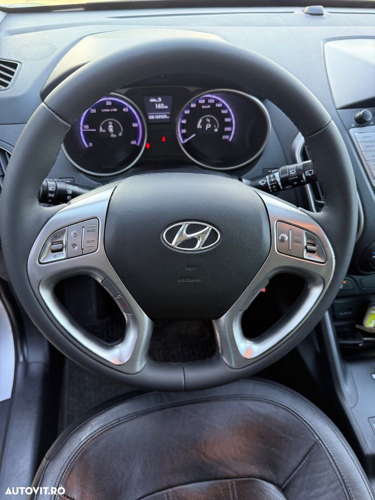 Hyundai ix35 2.0 CRDI 4WD Automatik Style - 32
