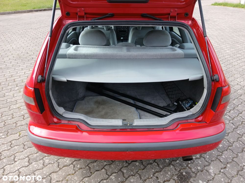 Volvo V40 - 34