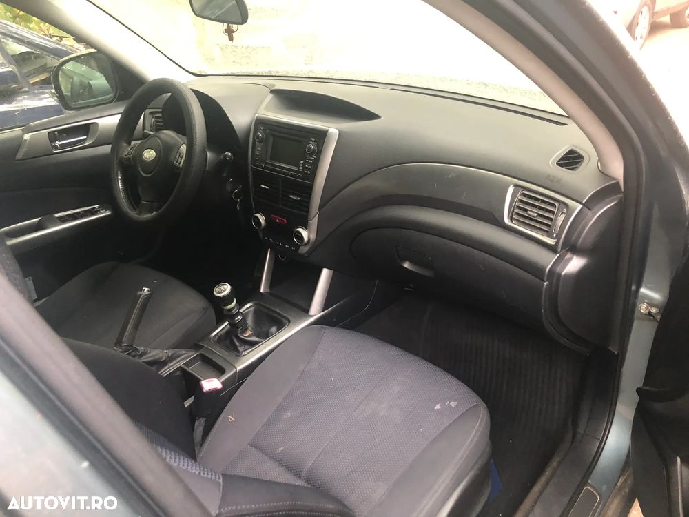 Dezmembrez Subaru Forester 2010 gri verzui 2.0 diesel - 8