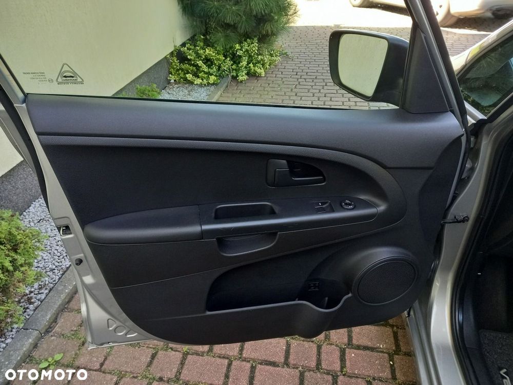 Kia Venga - 26