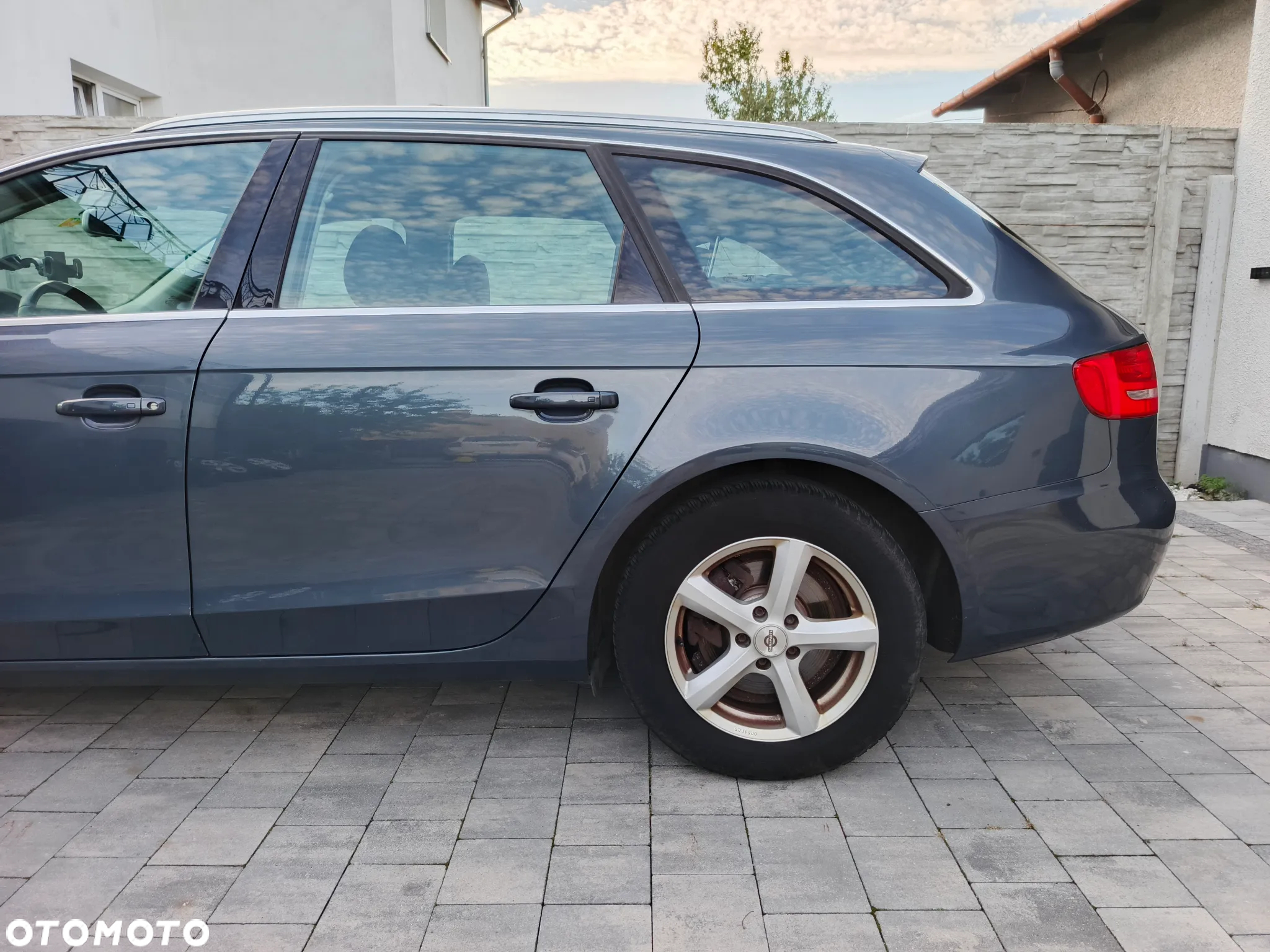 Audi A4 Avant 2.0 TDI Multitronic - 11