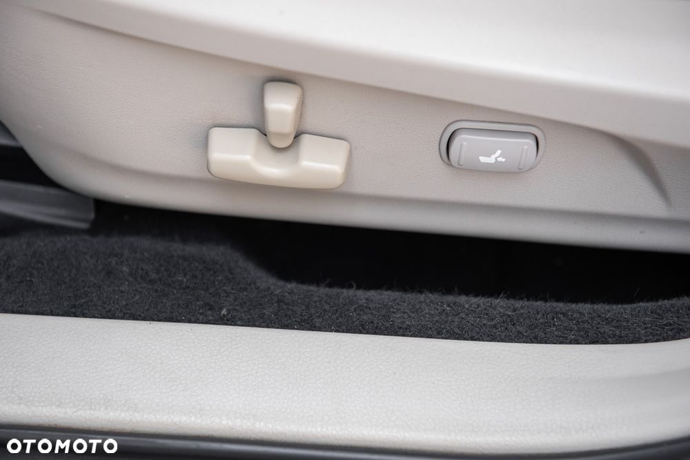 Subaru Outback 2.5i Comfort Navi AT - 28
