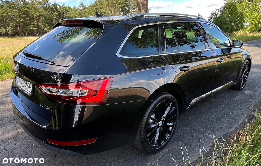 Skoda Superb 2.0 TDI DSG Premium Edition - 6
