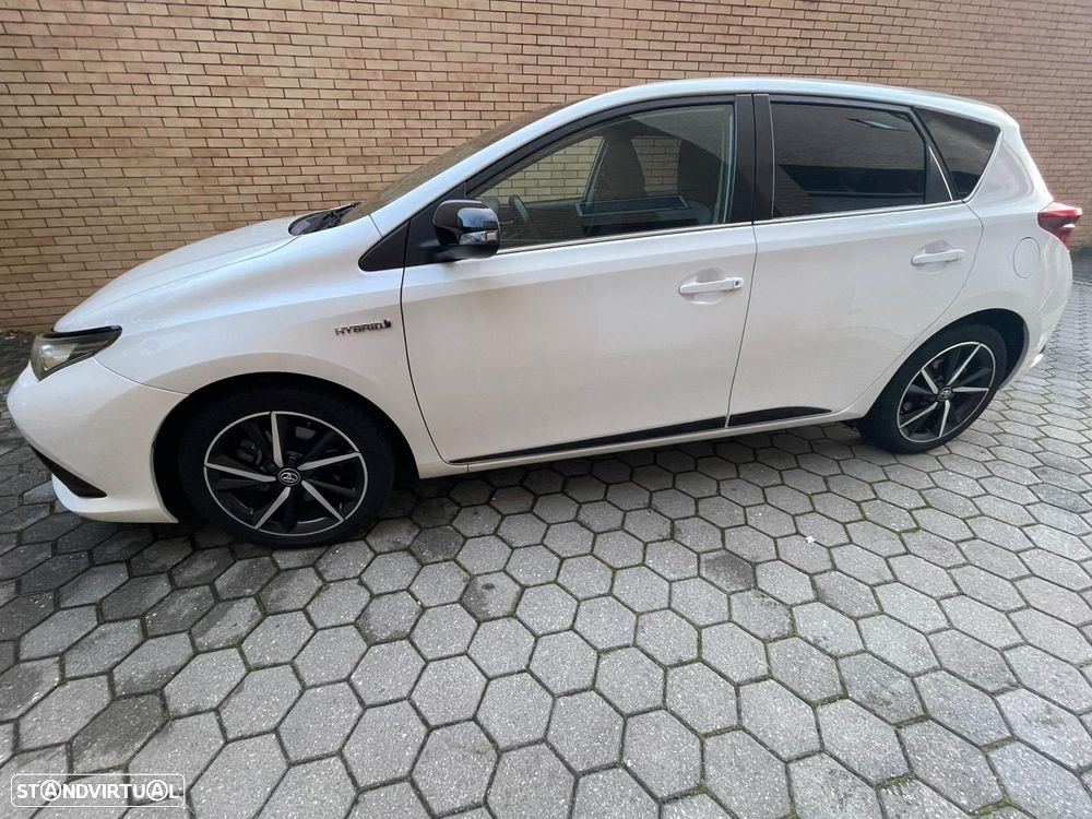 Toyota Auris 1.8 HSD Comfort +P.Techno+P.Sport - 13