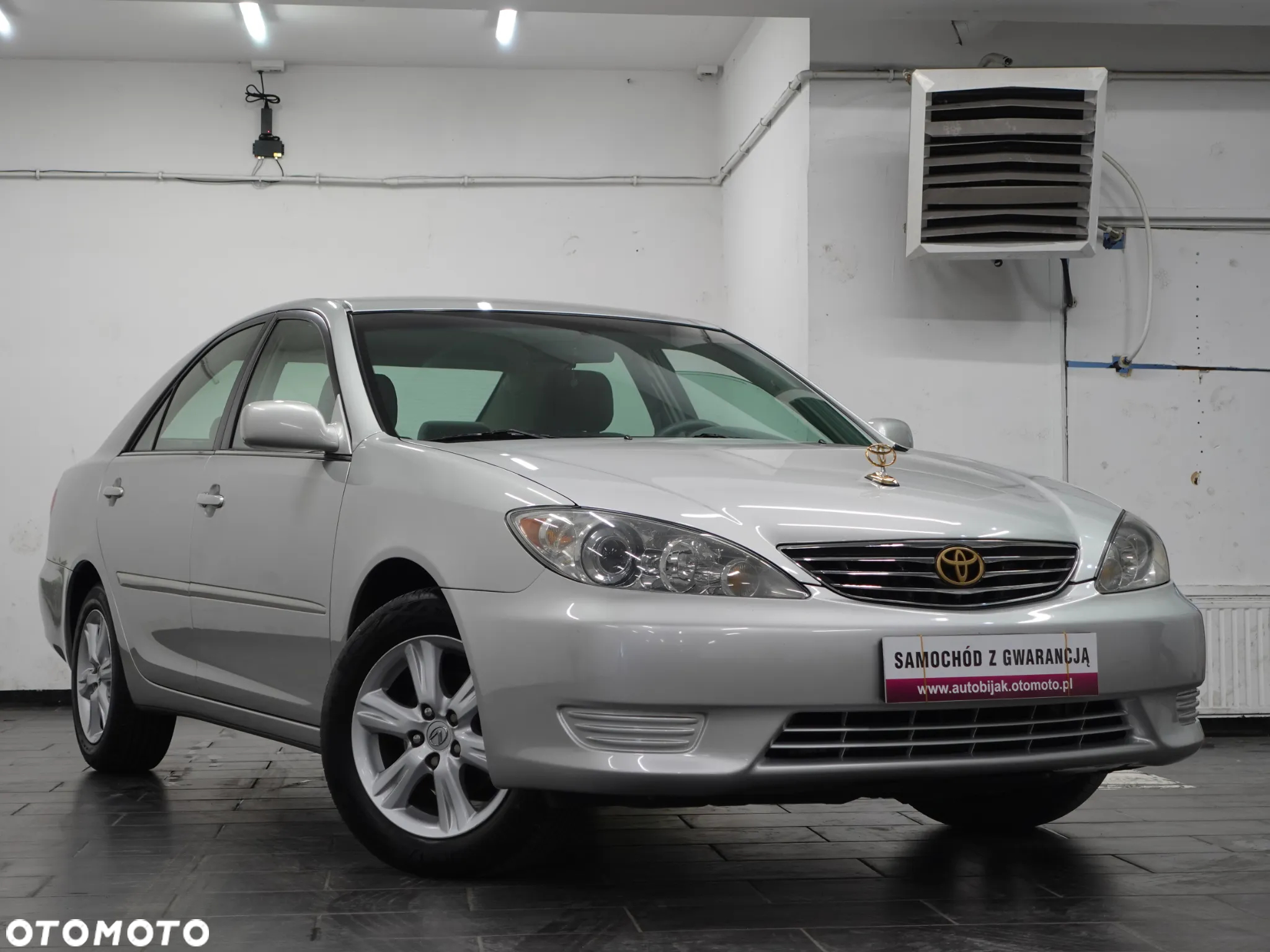 Toyota Camry 2.4 VVT-i - 12