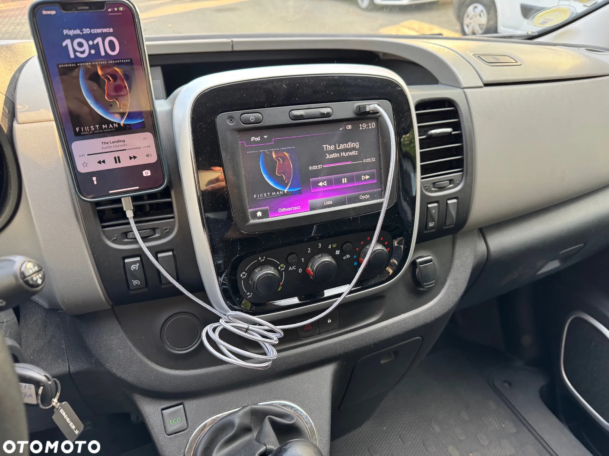 Renault Trafic - 13