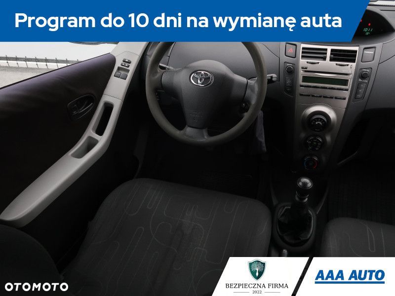 Toyota Yaris - 8
