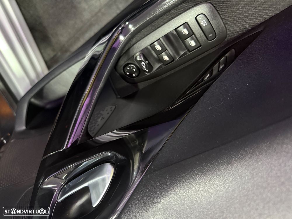 Peugeot 208 PureTech 82 Start & Stop Allure - 6