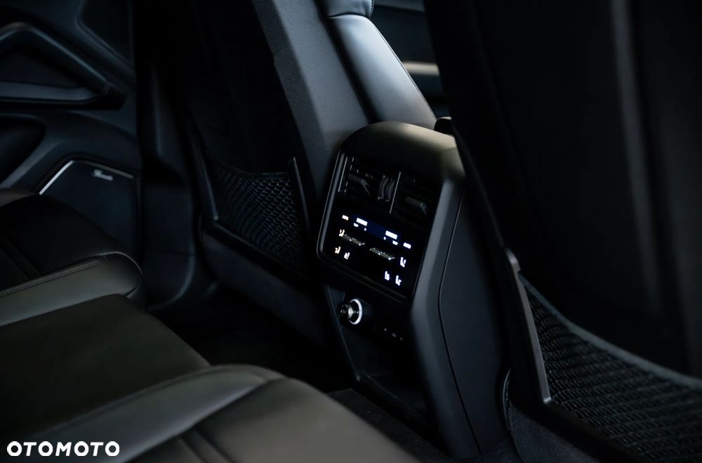 Porsche Cayenne Turbo E-Hybrid PHEV - 29