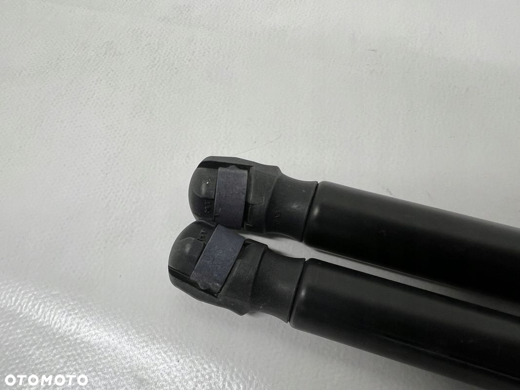 Seat Arona ślizg siłownik teleskop klapy bagażnika 2szt 6F9827550B - 3