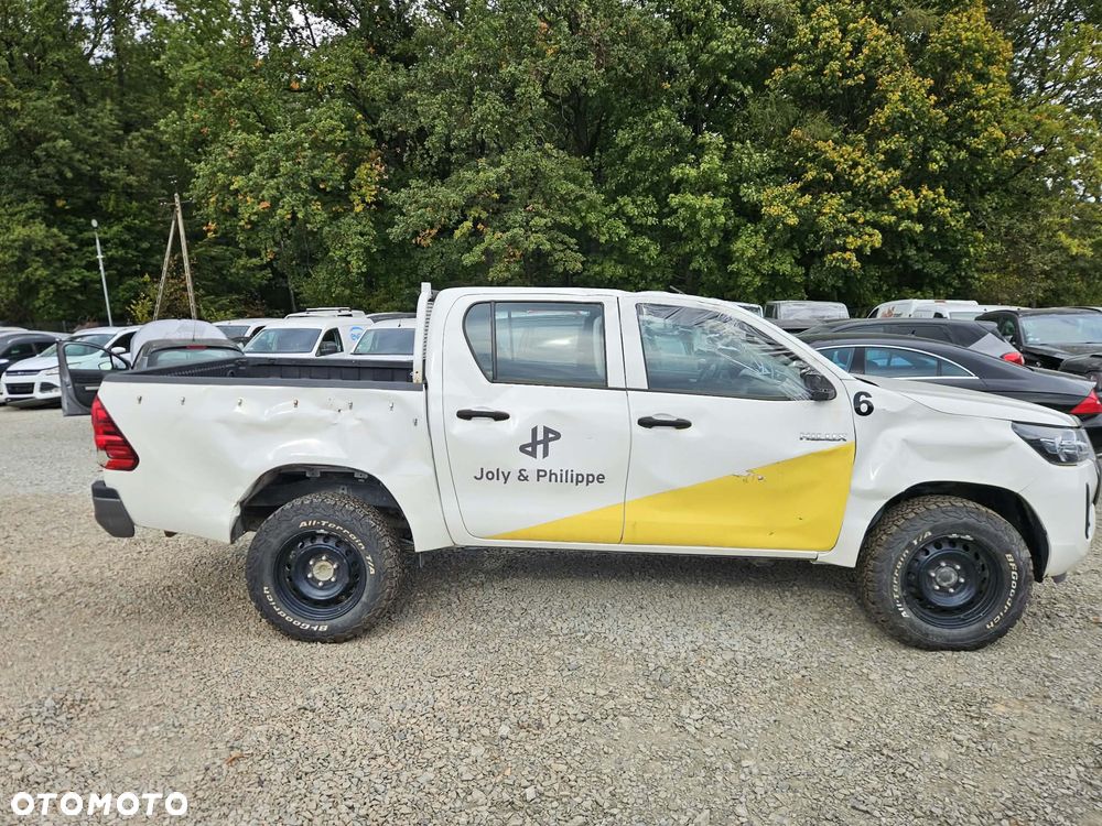 Toyota Hilux - 8