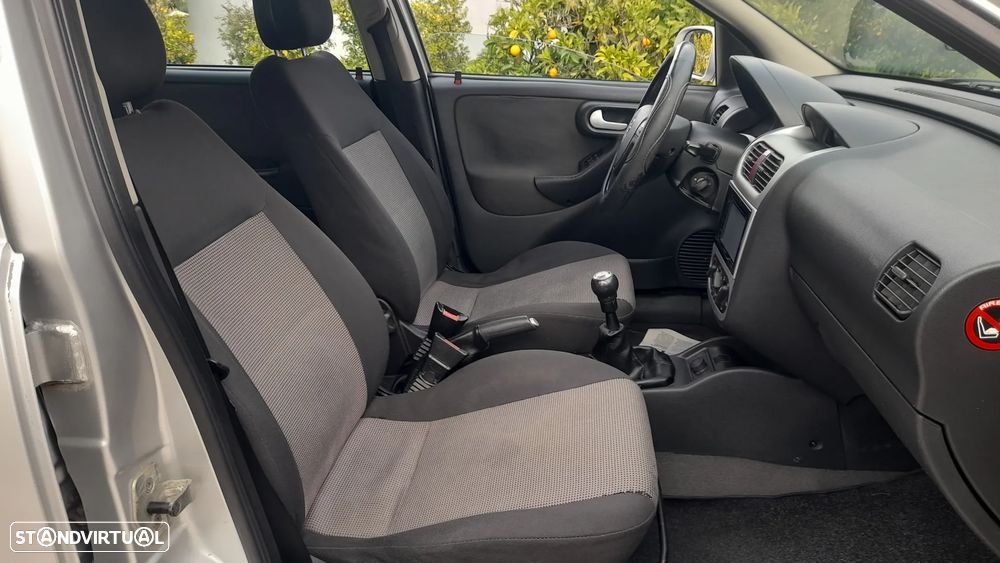 Opel Corsa 1.3 CDTI Cosmo - 27