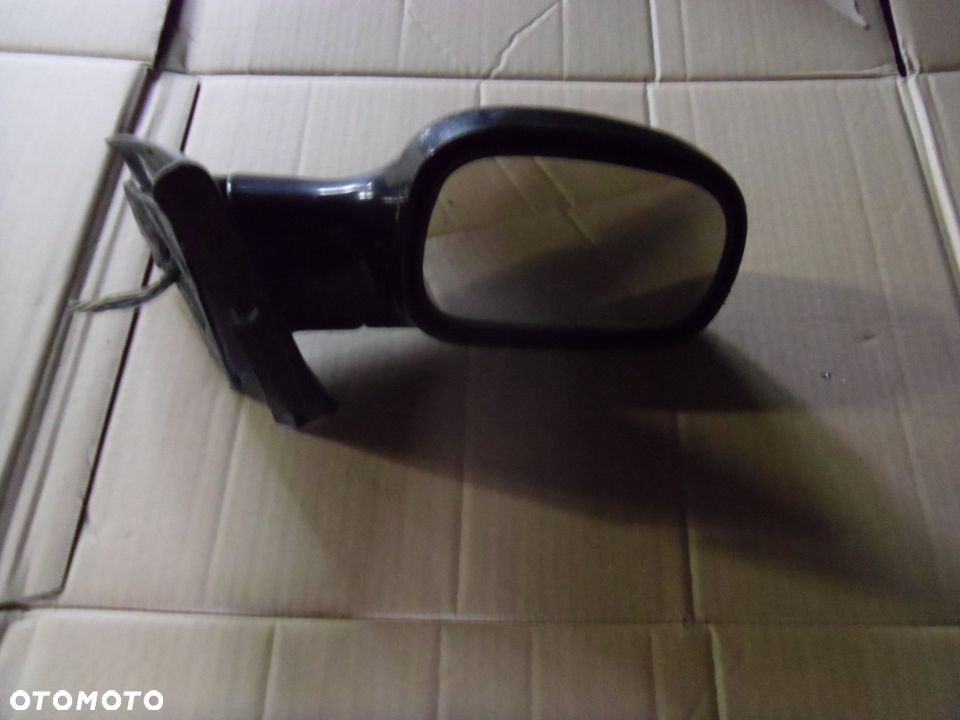 LUSTERKO PRAWE VOYAGER 96-00 - 1