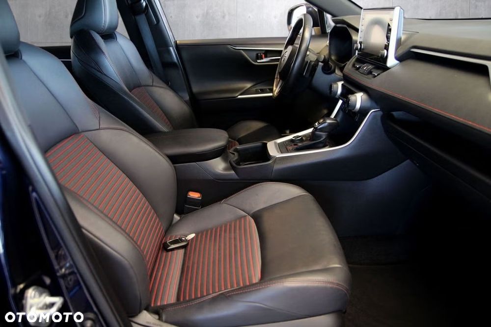 Toyota RAV4 - 9