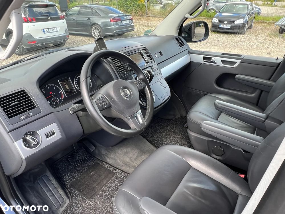 Volkswagen Multivan - 14