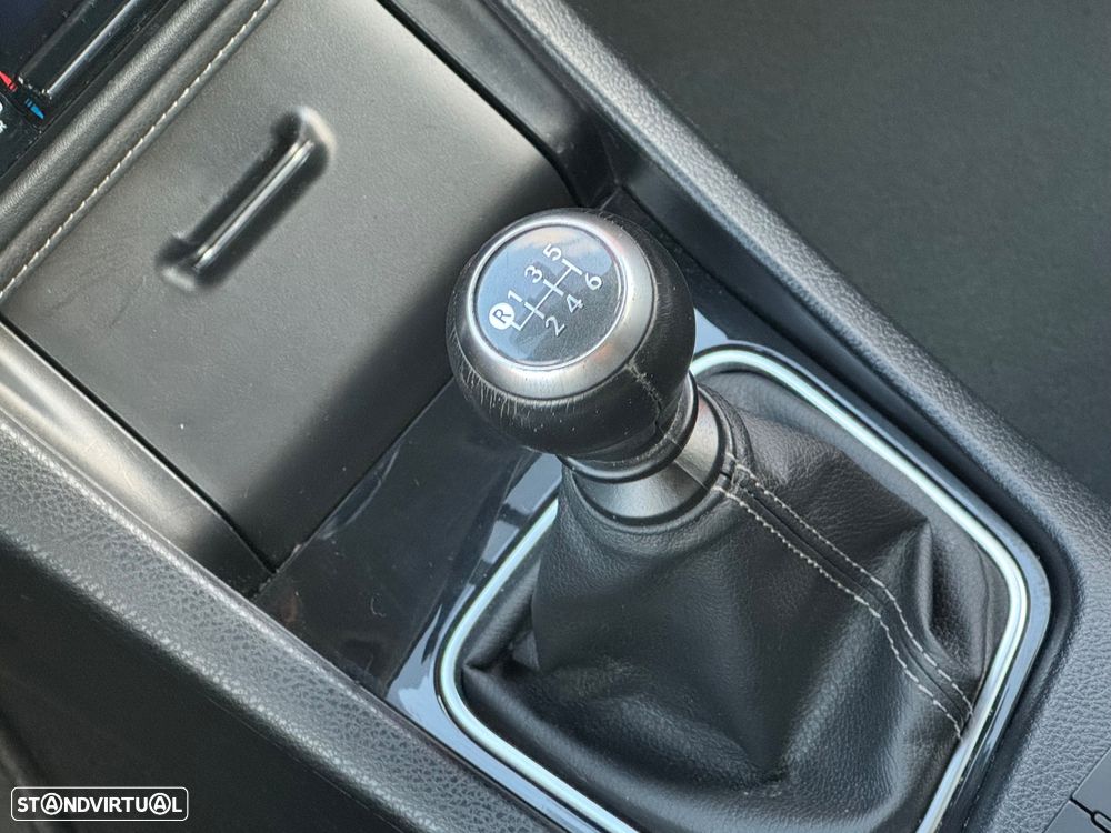 Toyota Auris Touring Sports 1.2T Comfort+Pack Sport - 26