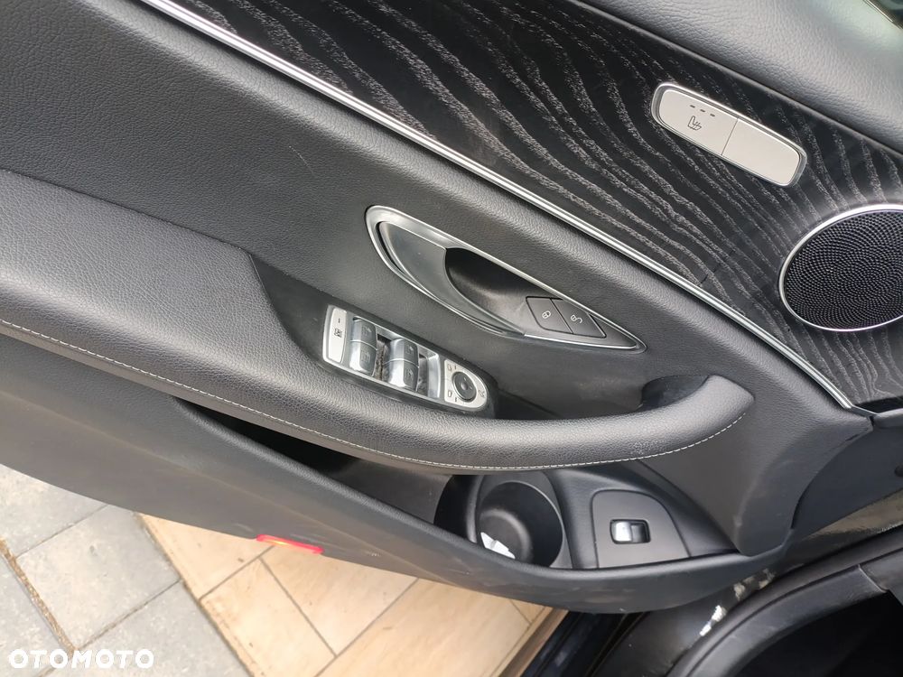 Mercedes-Benz Klasa E - 9