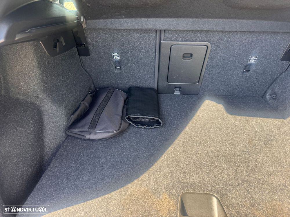 Volvo XC 40 T4 Recharge DKG Core - 7