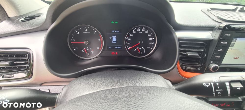 Kia Stonic 1.6 CRDi L - 18