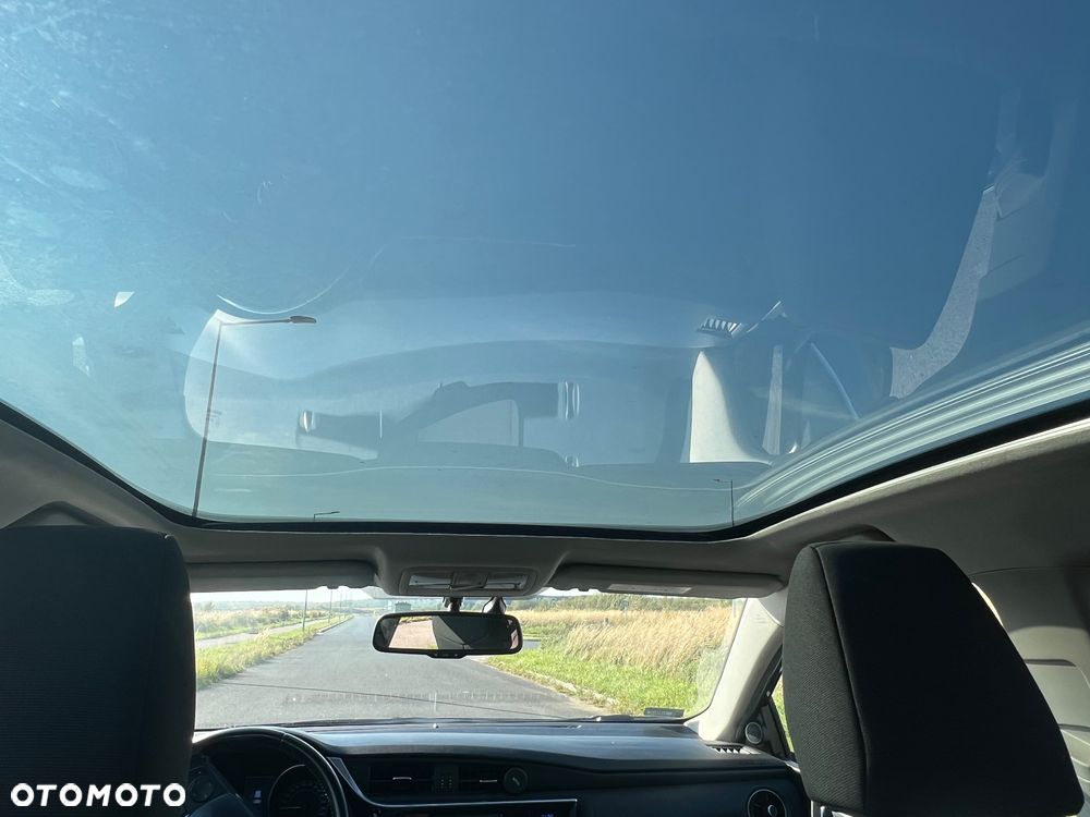 Toyota Auris Hybrid 135 Prestige - 8