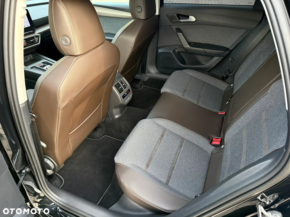 Seat Leon 1.5 eTSI Xcellence DSG - 24