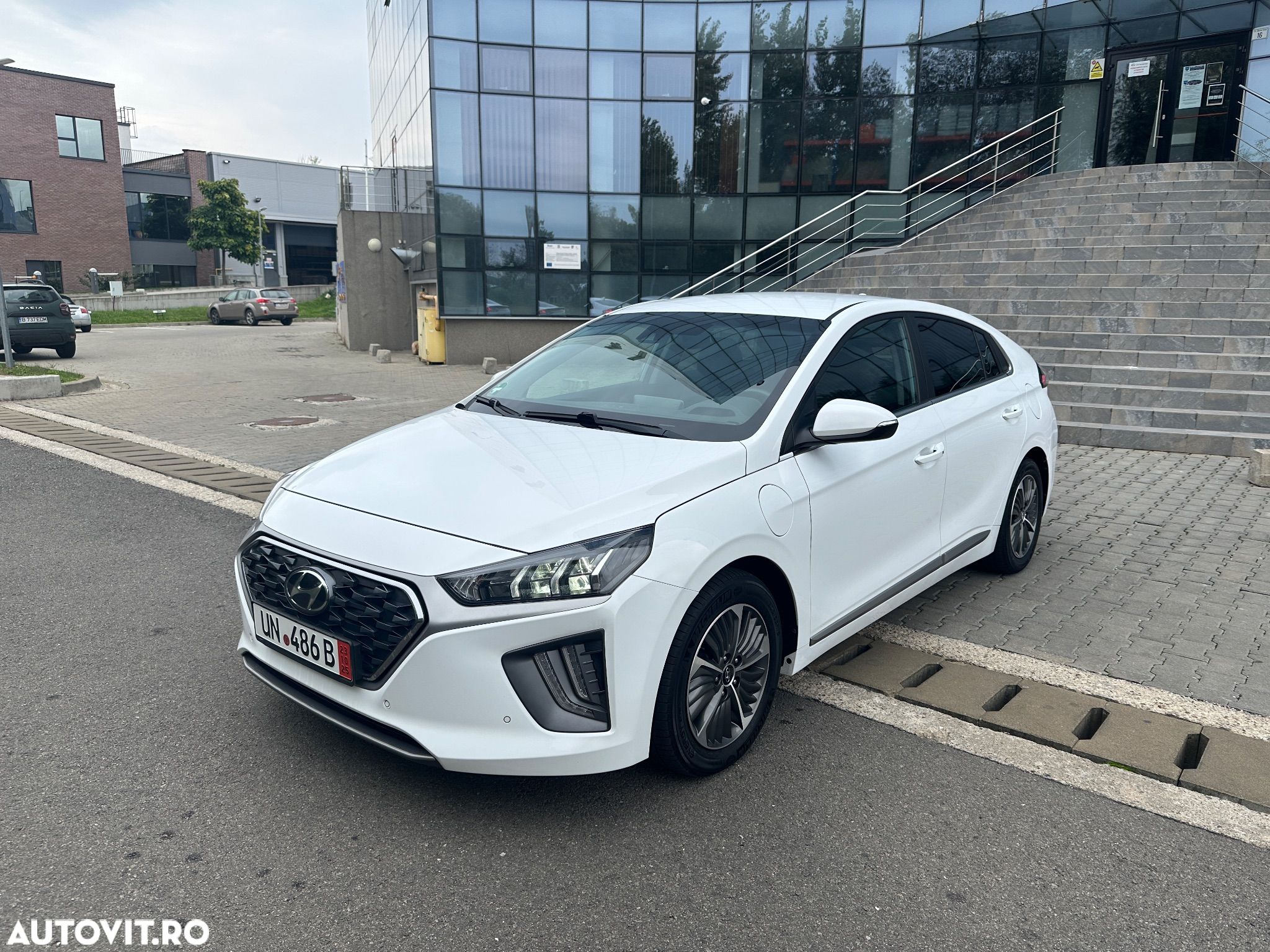 Hyundai IONIQ Plug-in-Hybrid 1.6 GDI Advantage - 1