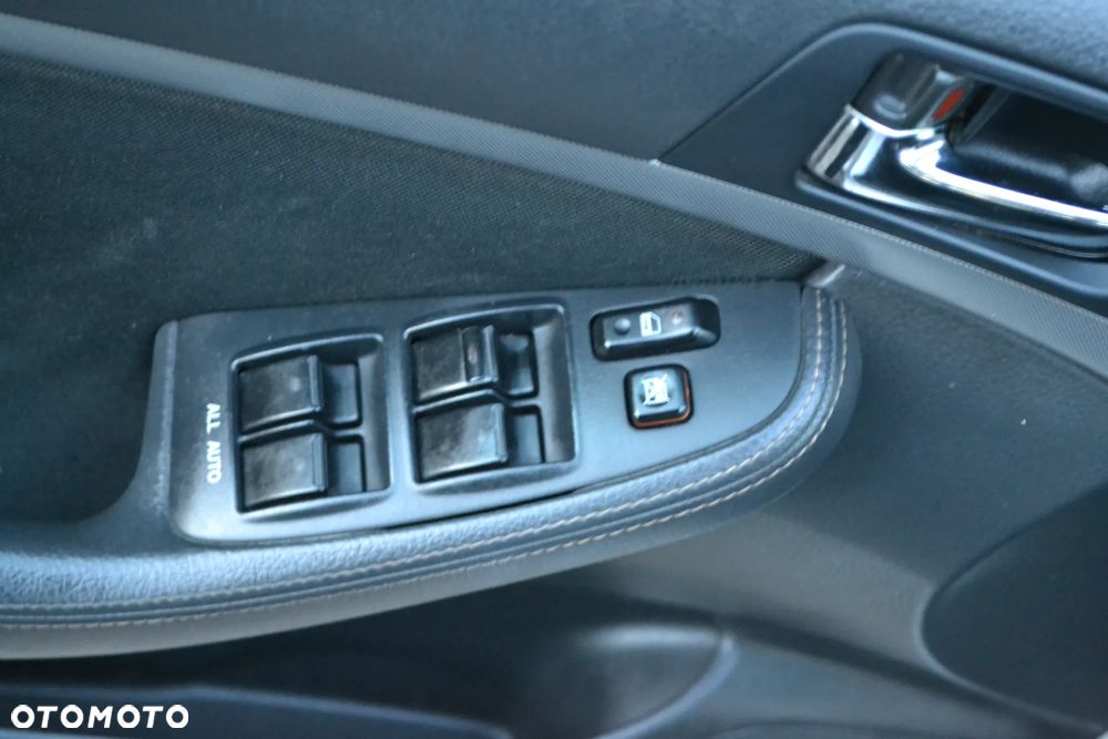 Toyota Avensis 2.0 VVT-i Executive - 33