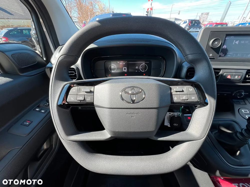 Toyota Proace City - 13