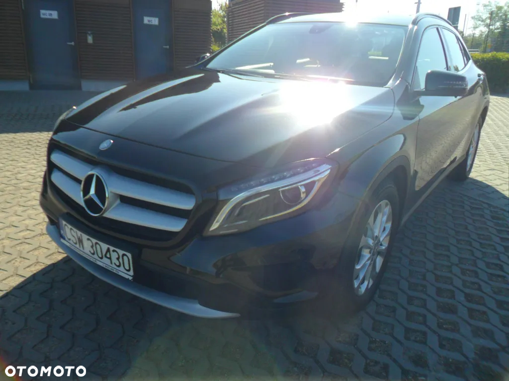 Mercedes-Benz GLA - 2
