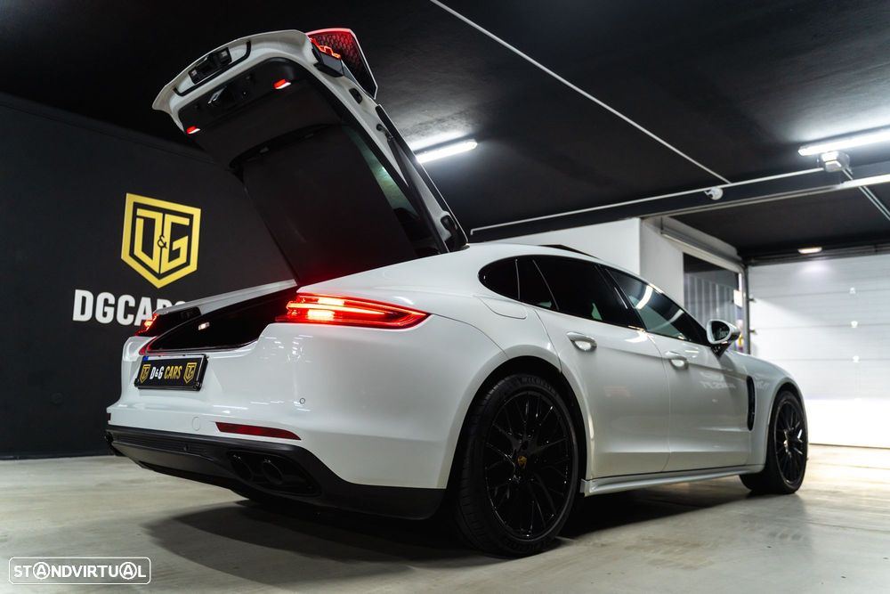 Porsche Panamera 4S - 25