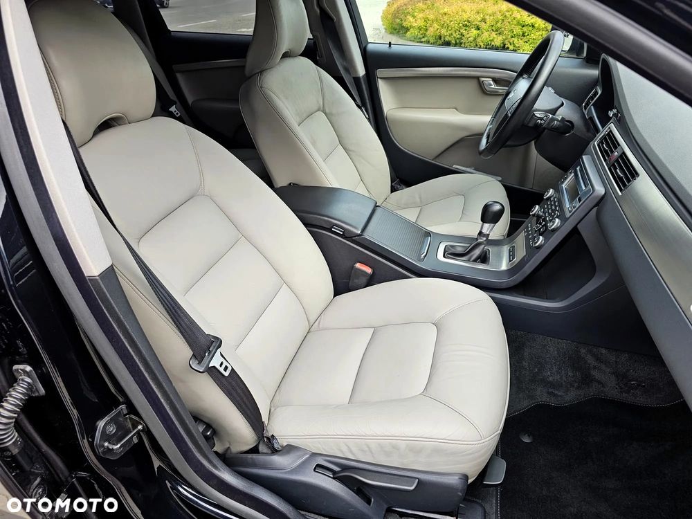 Volvo V70 2.5T Summum - 19