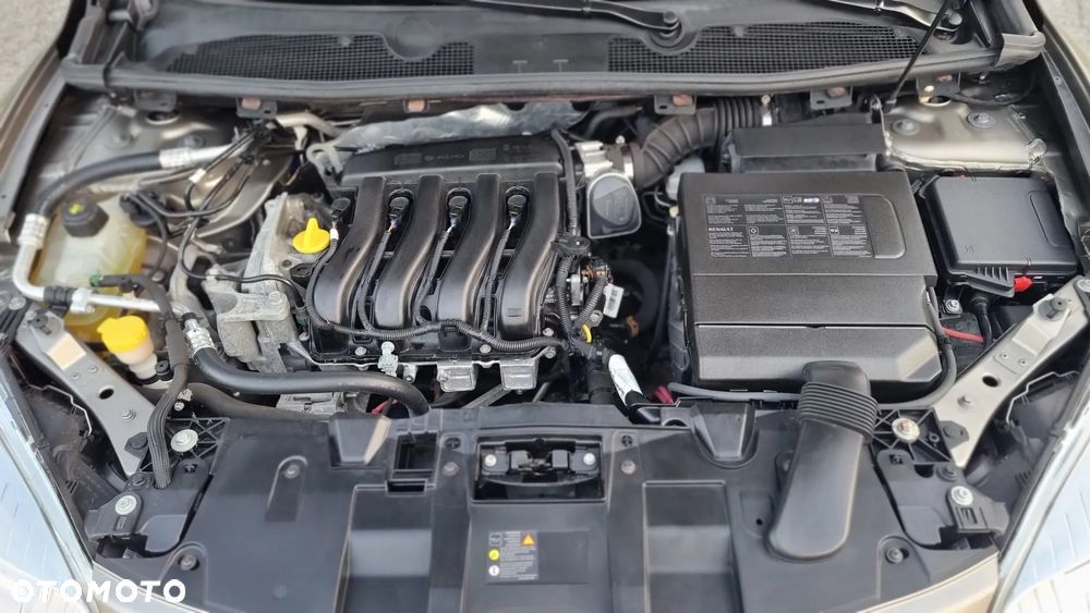 Renault Megane 1.6 16V 100 Authentique - 11