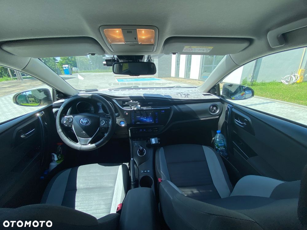 Toyota Auris 1.8 HSD Luna - 8