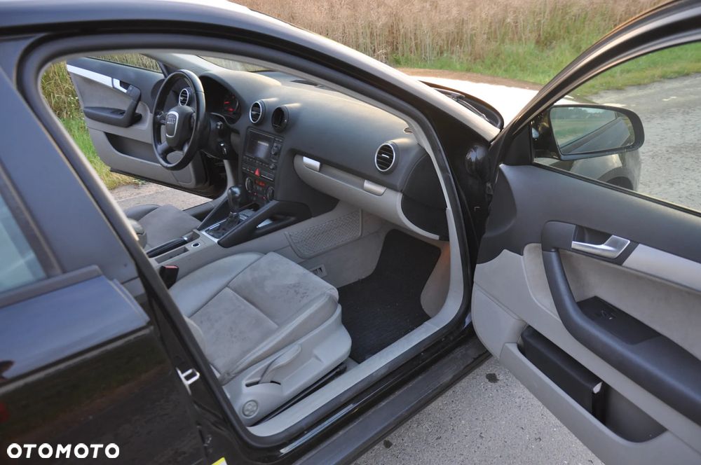 Audi A3 Sportback 1.6 tiptronic S line Sportpaket plus - 13
