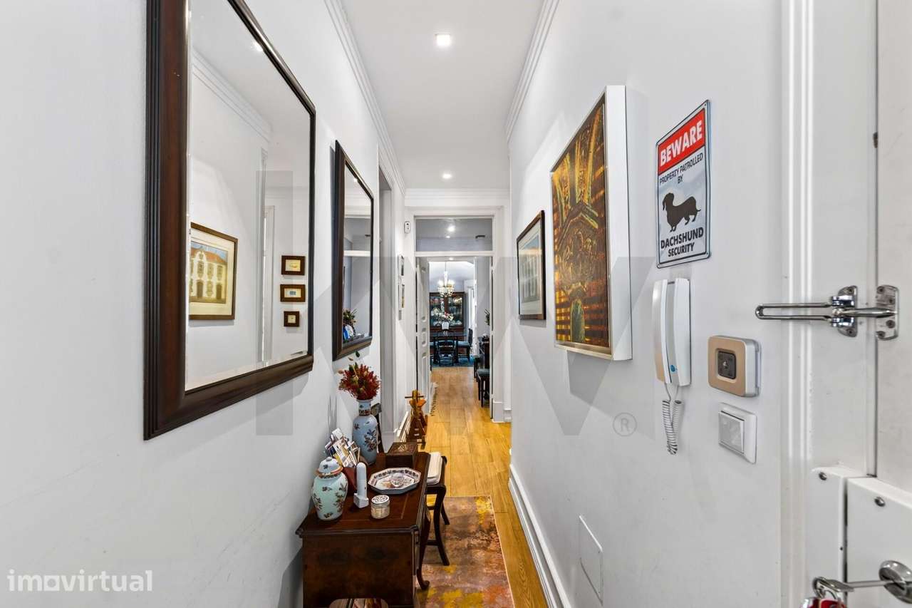 Charmoso Apartamento T2+1 com 2 pátios no Bairro Azul - Grande imagem: 2/34