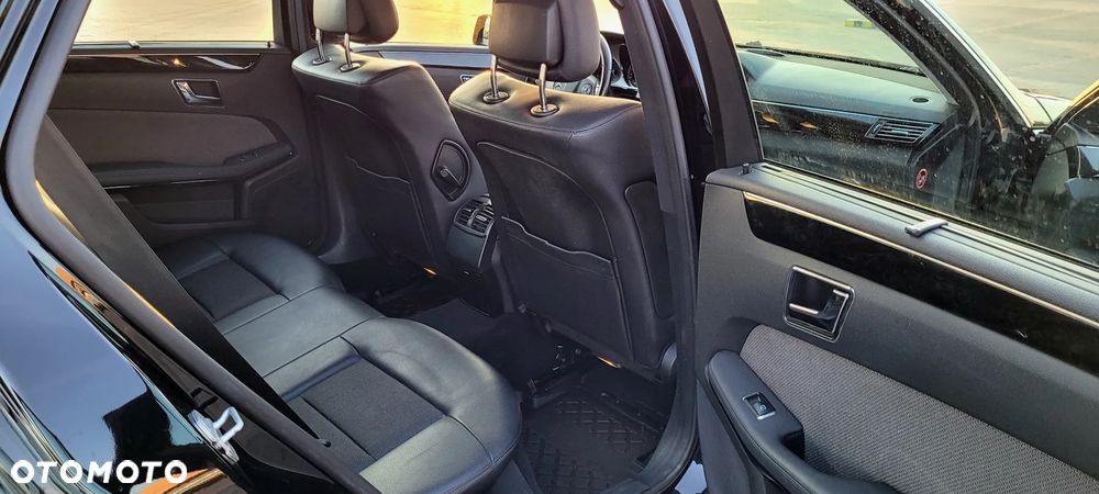 Mercedes-Benz Klasa E 200 CDI DPF BlueEFFICIENCY Automatik Avantgarde - 16