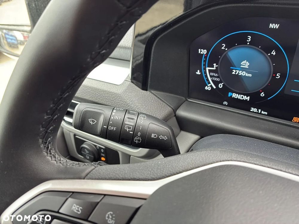 Volkswagen Caravelle - 23