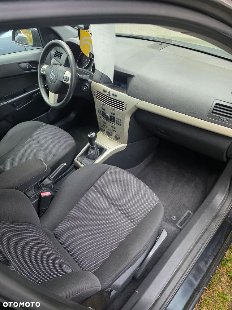Opel Astra 1.8 Essentia - 20