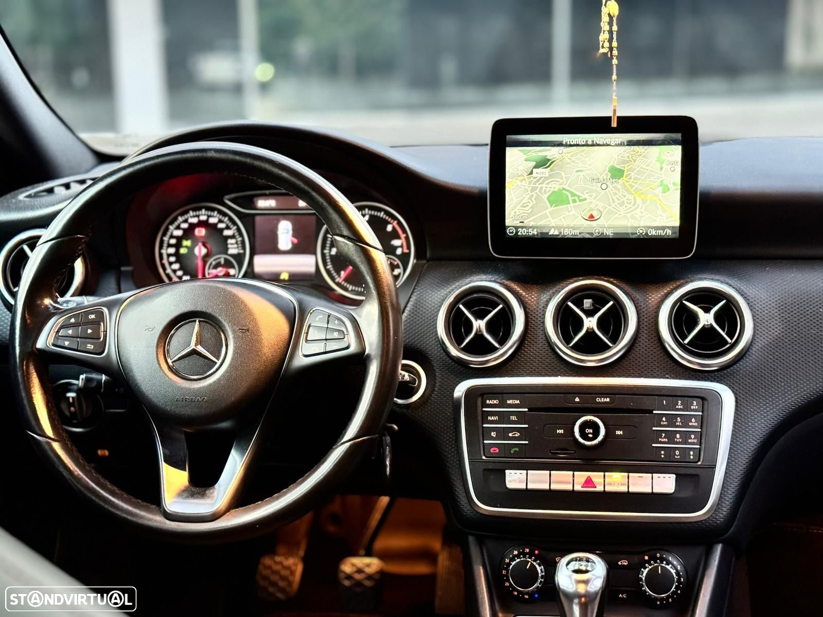 Mercedes-Benz A 180 d Style Plus - 19