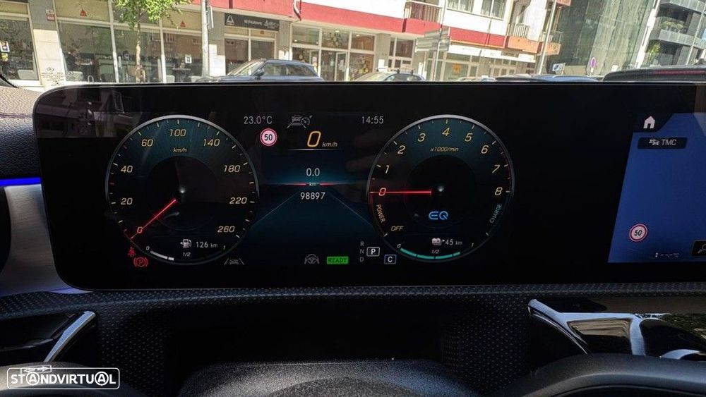 Mercedes-Benz CLA 250 e Shooting Brake AMG Line - 18