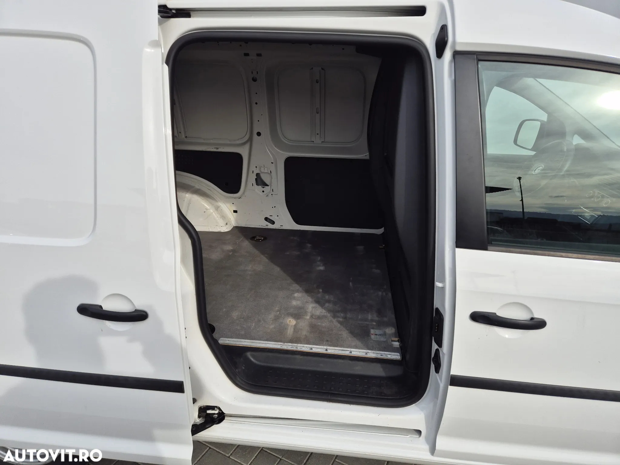 Volkswagen Caddy Maxi 2.0 TDI 75 kW - 15